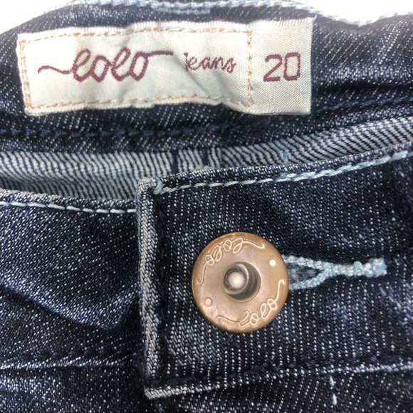Lolo distressed shorts with zipper pocket - Picture 3 of 6